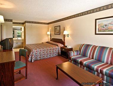 במוטל Super 8 By Wyndham Brunswick South I-95 חדר תמונה